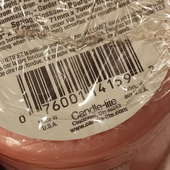 NWT! Bundle Of Spring Blossom Pillar Candles (Set Of 3) - Picture 7 of 9